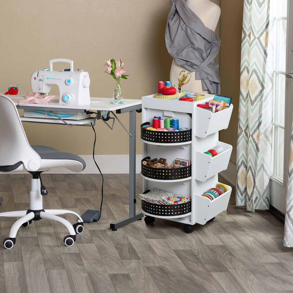 Studio Design Swivel Organizer White / Black