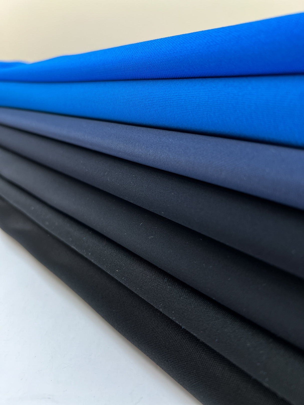Viscose Polyamide Knitted Fabric Blue Black