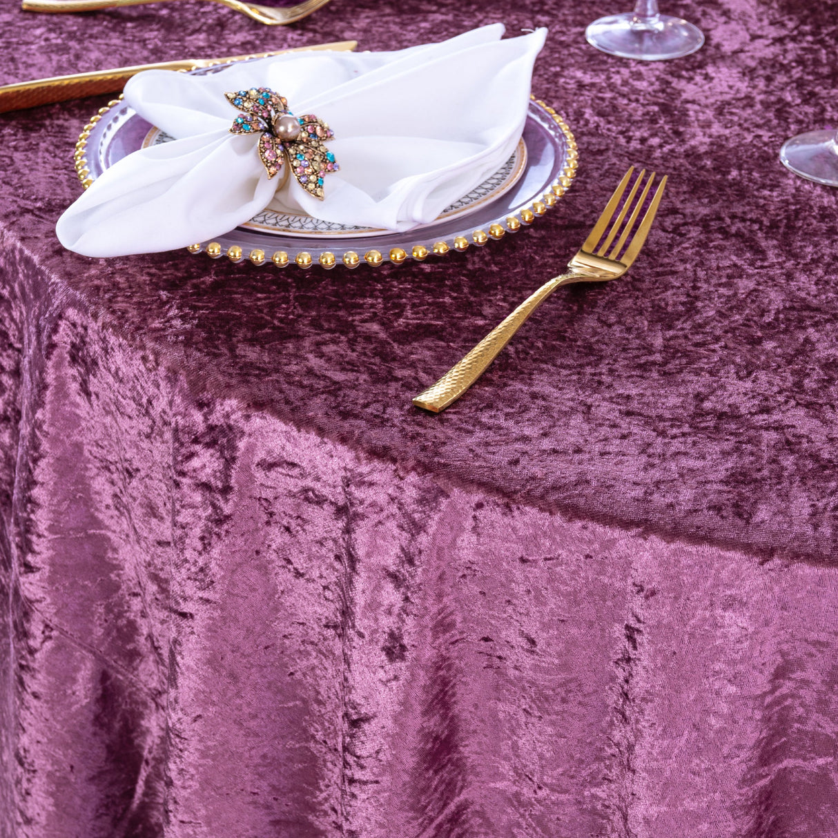 Round Crushed Velvet Tablecloth 132 Inch Mauve