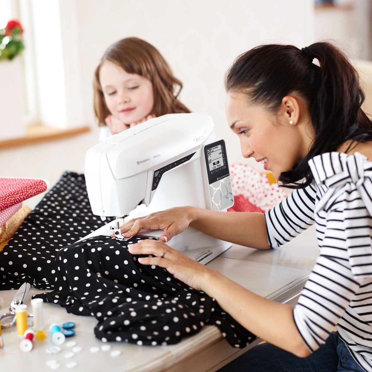 Husqvarna Viking Opal 690Q Sewing Machine - Computerized Sewing Machine, 208 Stitches, 8" Sewing Surface (1 Unit)