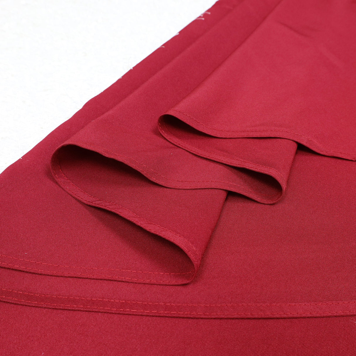 Round Polyester Tablecloth 132" Apple Red