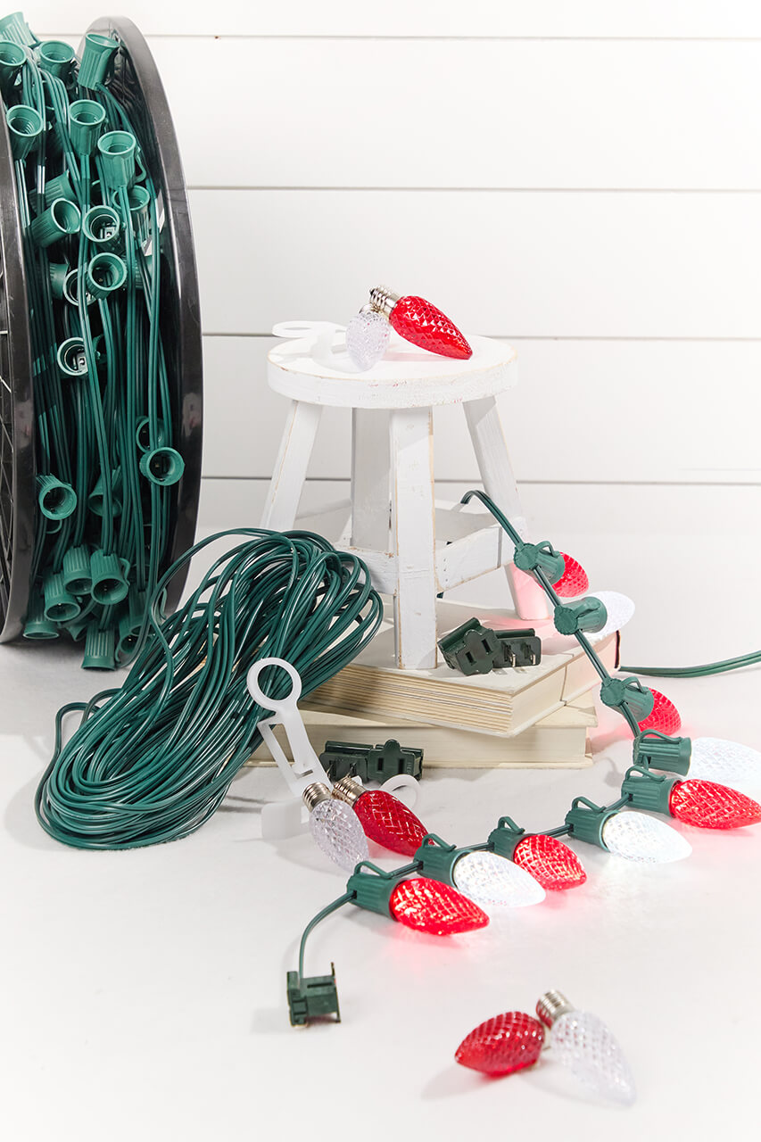 100' Outdoor Christmas Lighting Kit - Cool White/Red