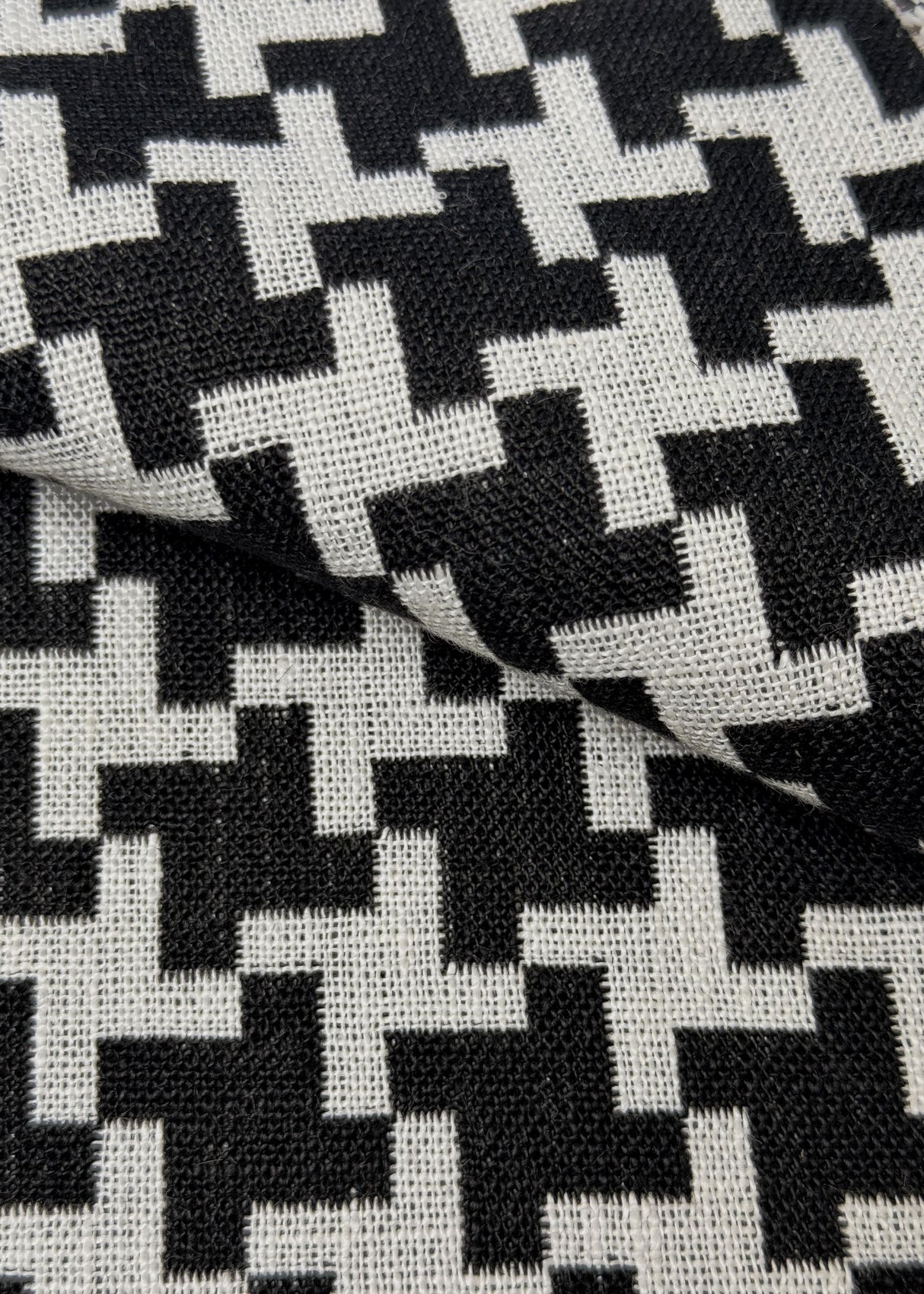 Linen Windmill Interwoven Black Off-White