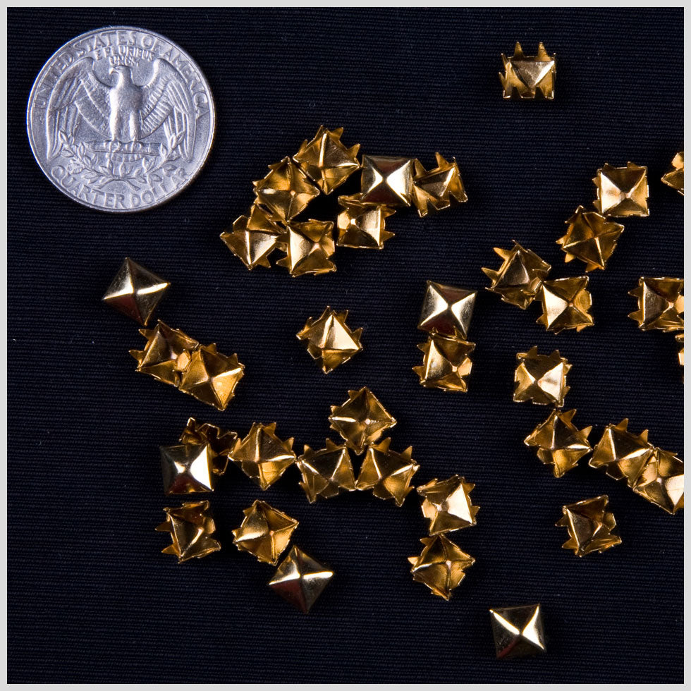 Pyramid Nailheads