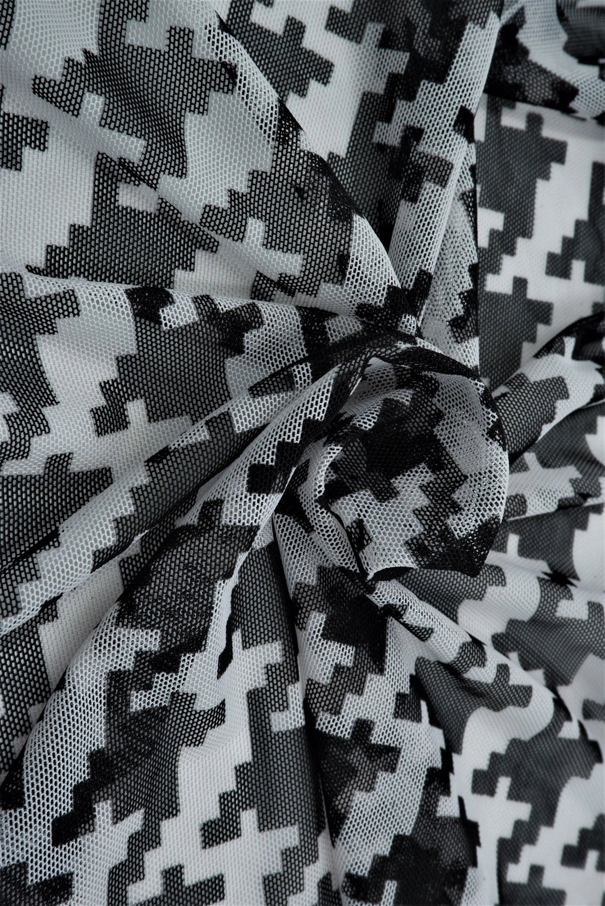 1 Yard Mesh Fabric Houndstooth Print Lightweight Stretch 54 Inch Wide