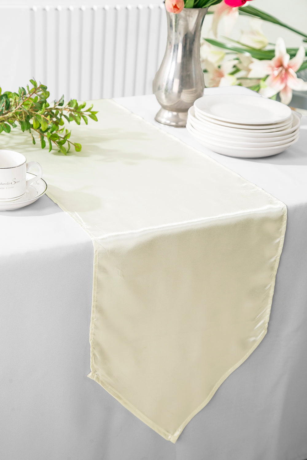Elegant Satin Rectangular Tablecloth – Seamless Design