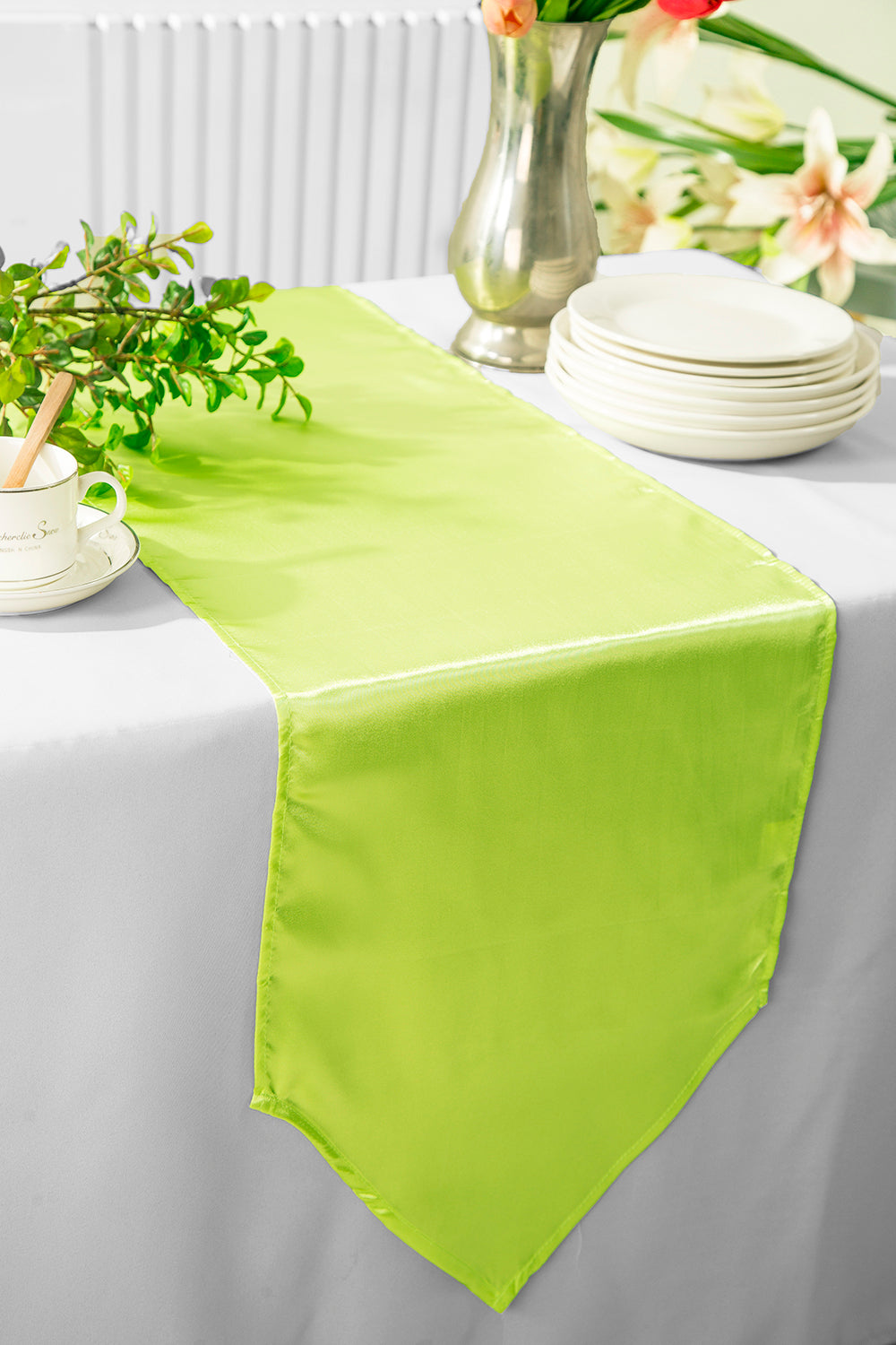 Elegant Satin Rectangular Tablecloth – Seamless Design