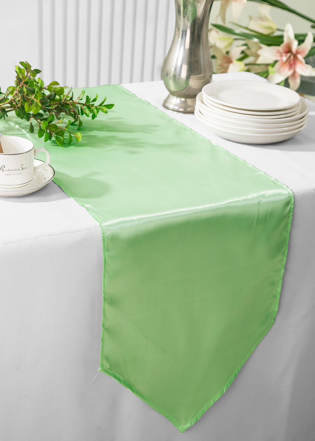 Elegant Satin Rectangular Tablecloth – Seamless Design