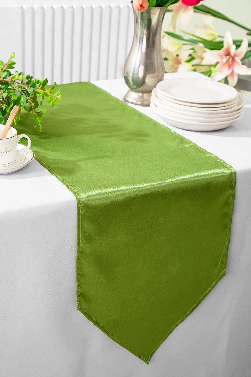 Elegant Satin Rectangular Tablecloth – Seamless Design