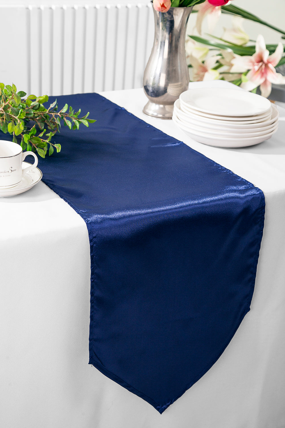 Elegant Satin Rectangular Tablecloth – Seamless Design