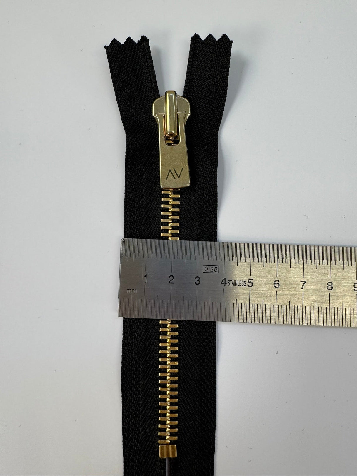 Golden Black Metal Sewing Notions