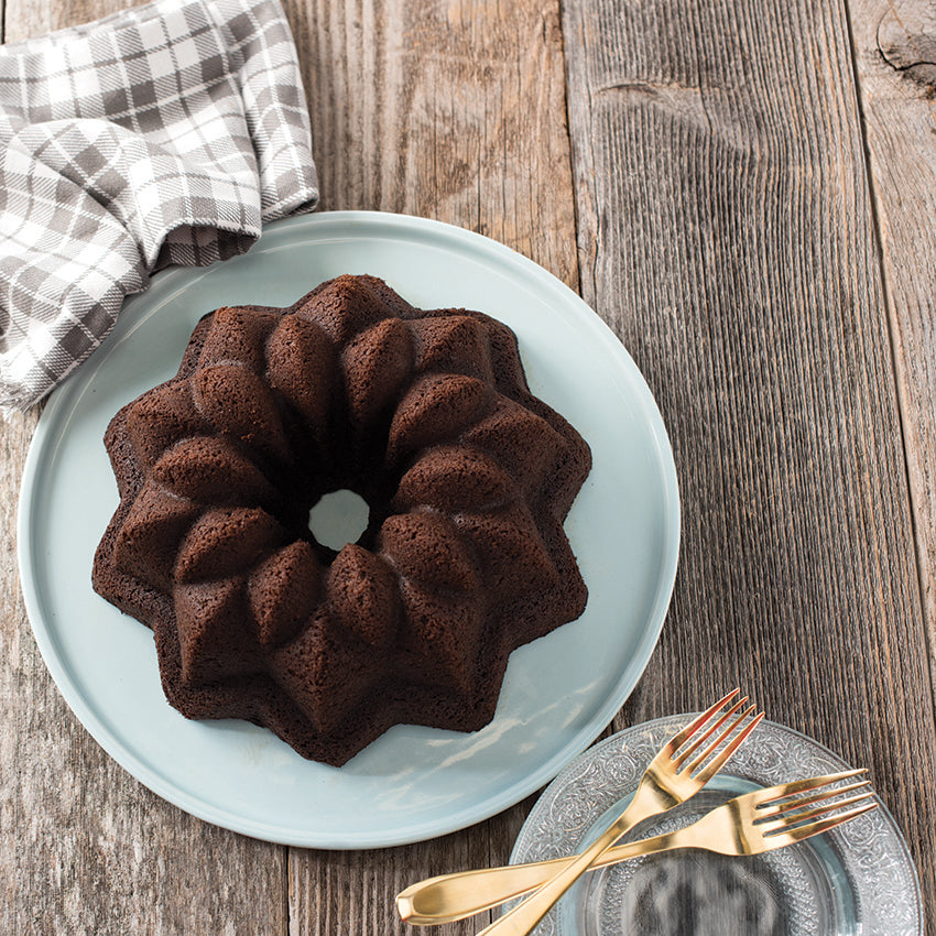 Nordic Ware 53137 Vintage Star Bundt Pan