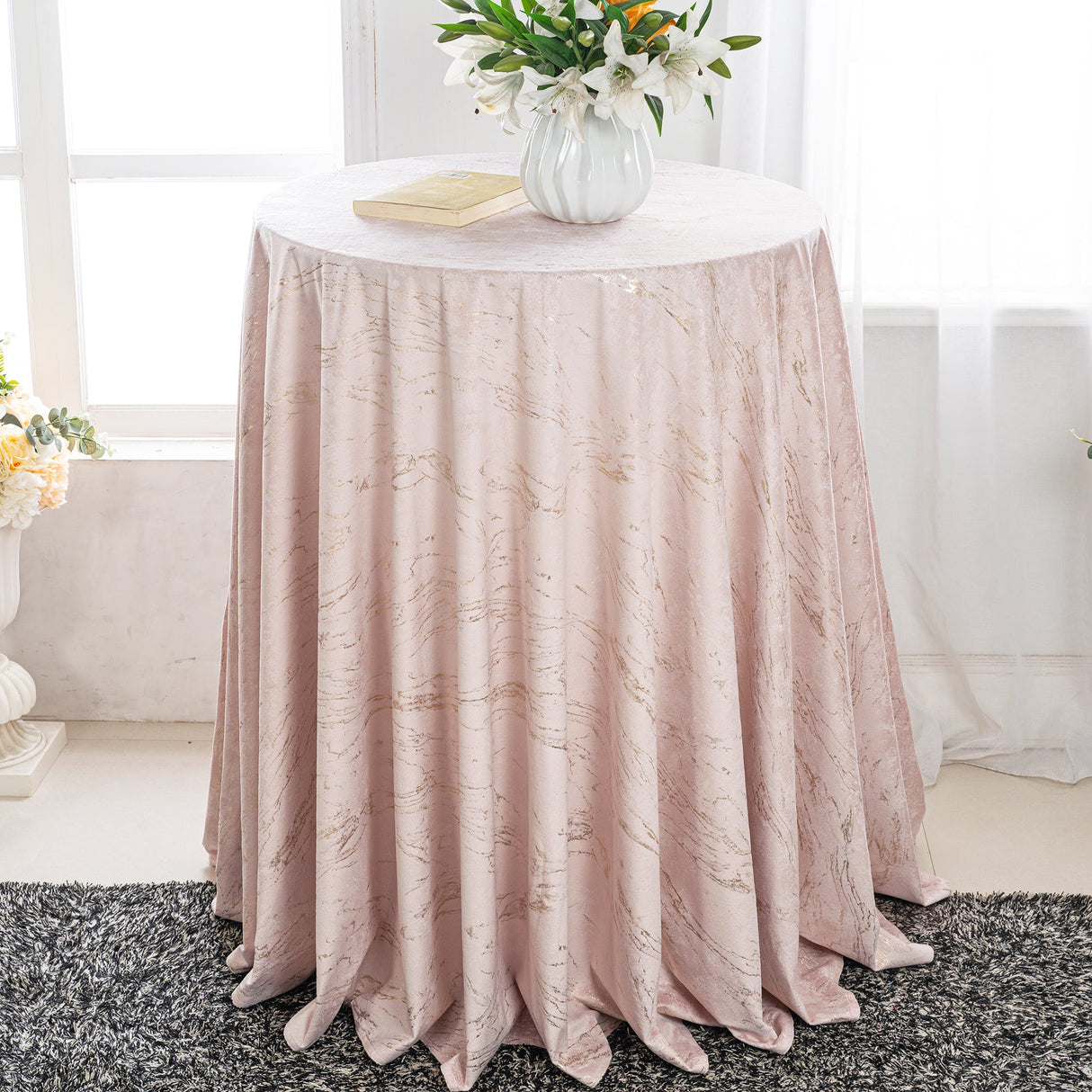 Round Velvet Tablecloth 132" Blush Pink/Rose Gold