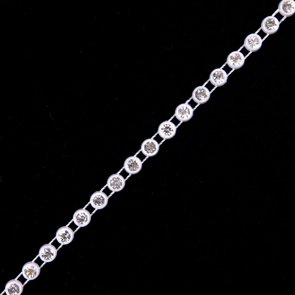 White/Crystal Plastic & Glass