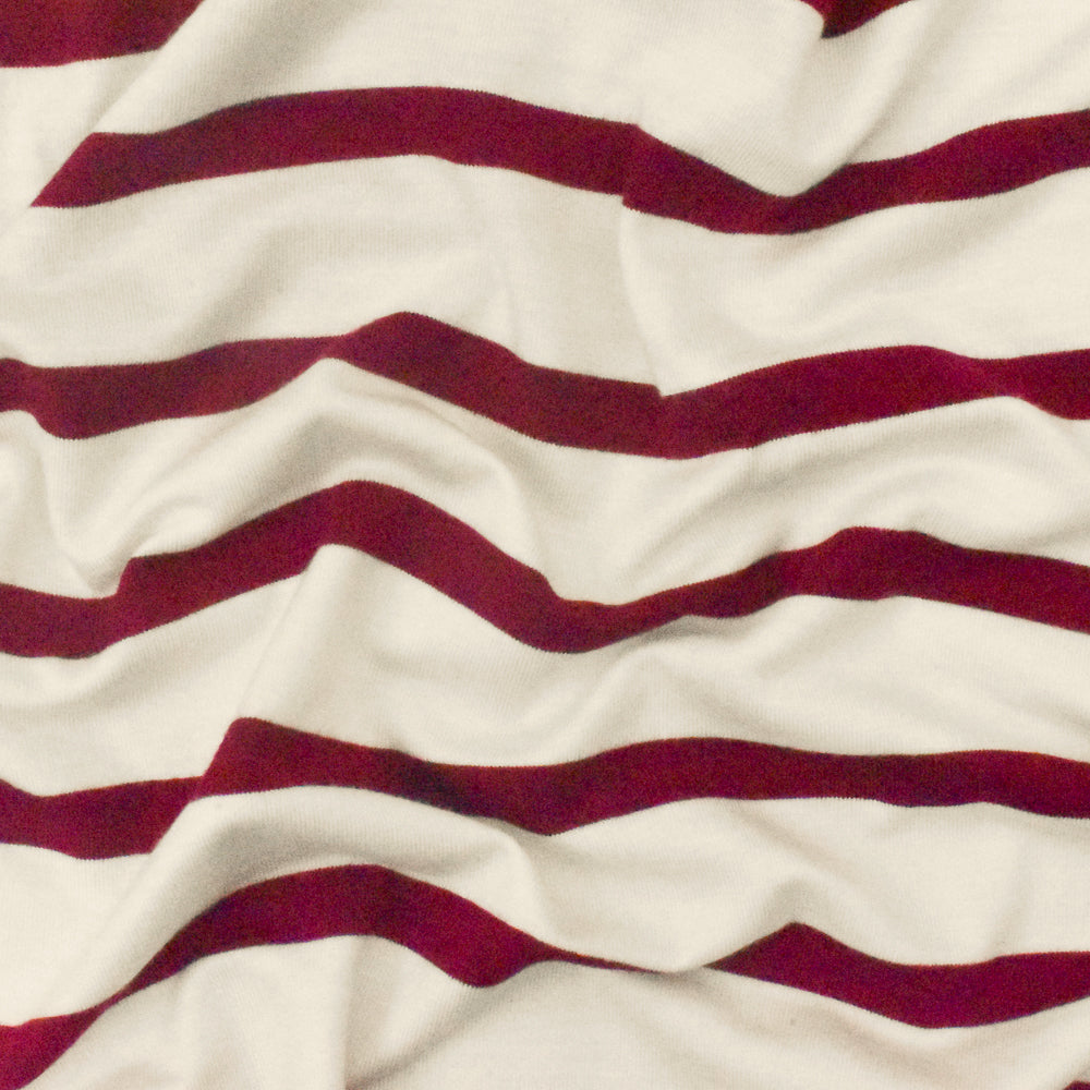 ব্লাউজ এবং পোশাকের জন্য ১ গজ রাস্পবেরি লাল আইভরি স্ট্রাইপ স্প্যানডেক্স রেয়ন মডেল জার্সি নিট ফ্যাব্রিক ৫৮ ইঞ্চি প্রস্থ