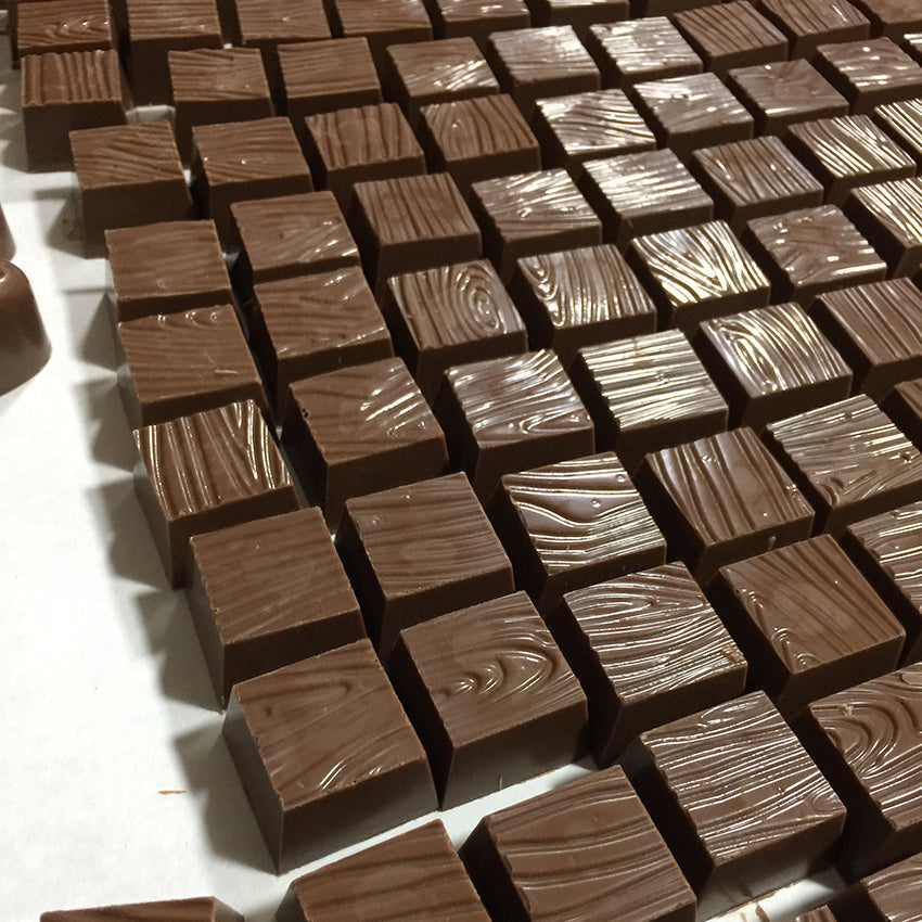 Polycarbonate Chocolate Mold Straight-Sided Square 33x 33 x22mm H., 24 Cavities
