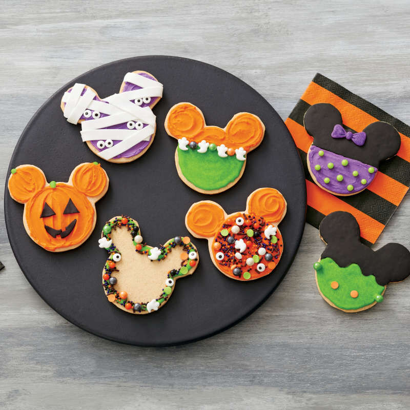 Wilton Disney Pre-Baked Mickey Mouse Halloween Cookie Decorating Kit, 17-Piece