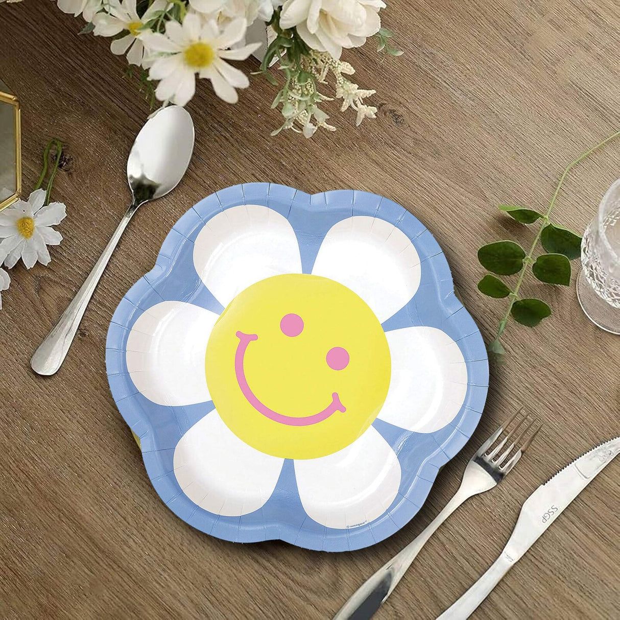 8 Ct. Groovy Flower Dessert Plates 8.5" Retro Smiling Daisy Party Plates