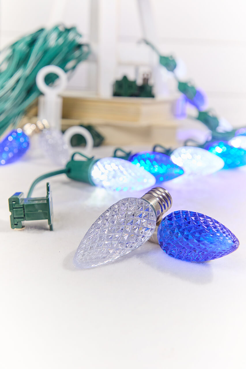 100' Outdoor Christmas Lighting Kit - Cool White/Blue