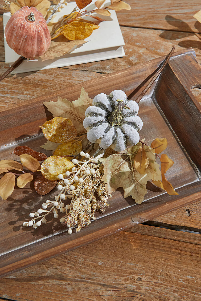 16” Pumpkin & Berries Pick