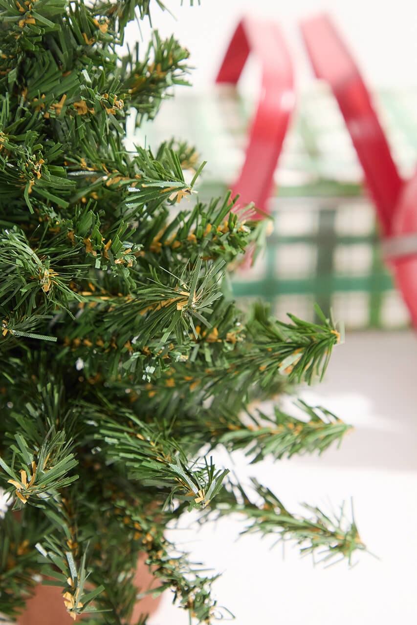 12" Unlit Canadian Pine