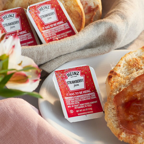 Heinz 0.5 oz. Strawberry Jam Portion Cups - 200/Case