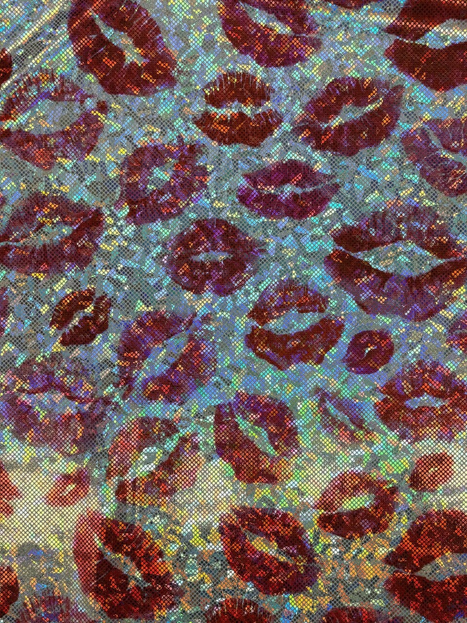 1 Yard Kiss Print Shattered Glass Metallic Spandex 4?way Stretch Fabric Costumes Activewear 60" Width