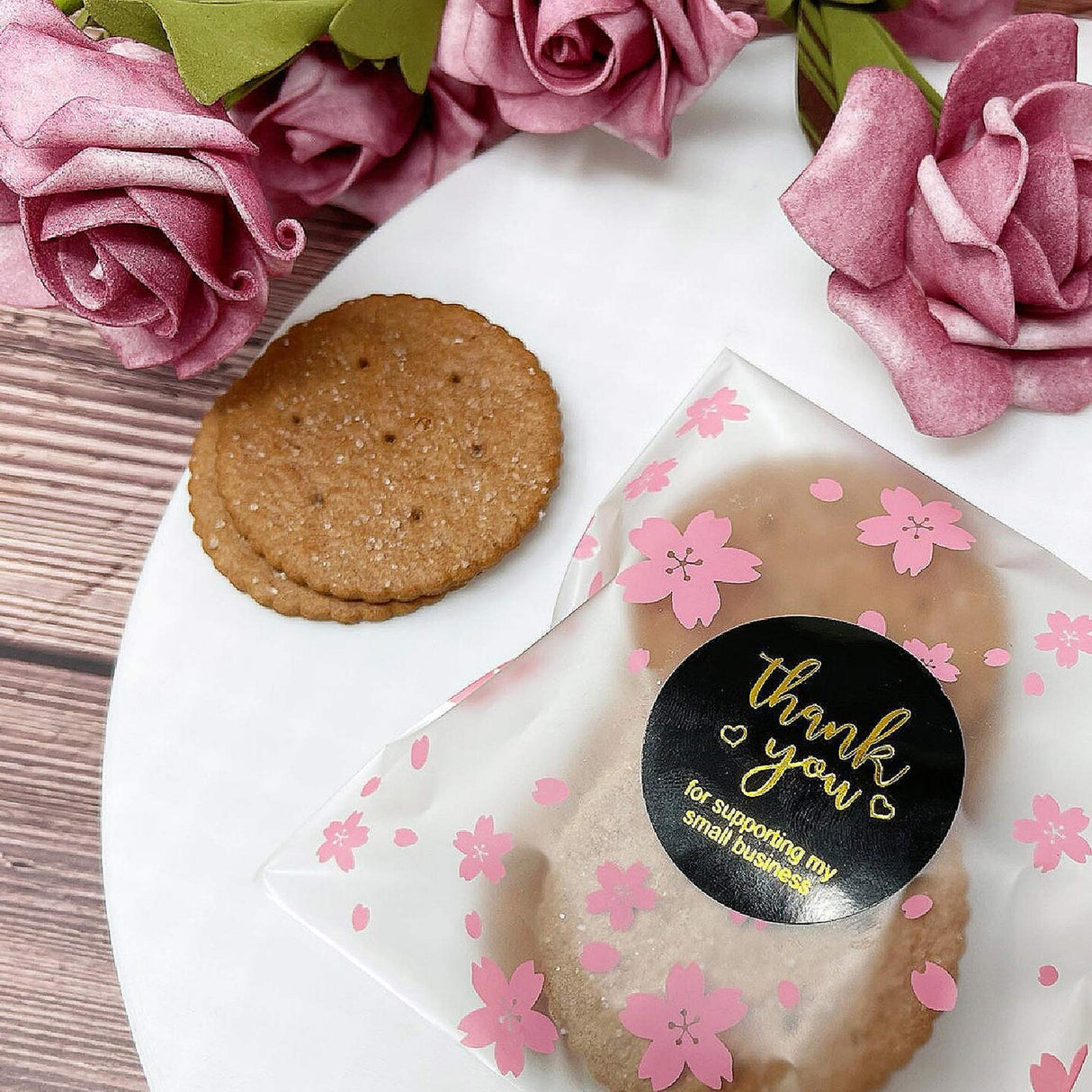 Wrapables 1.5" Thank You Stickers Roll Sealing Stickers and Labels 500pcs Black & Gold