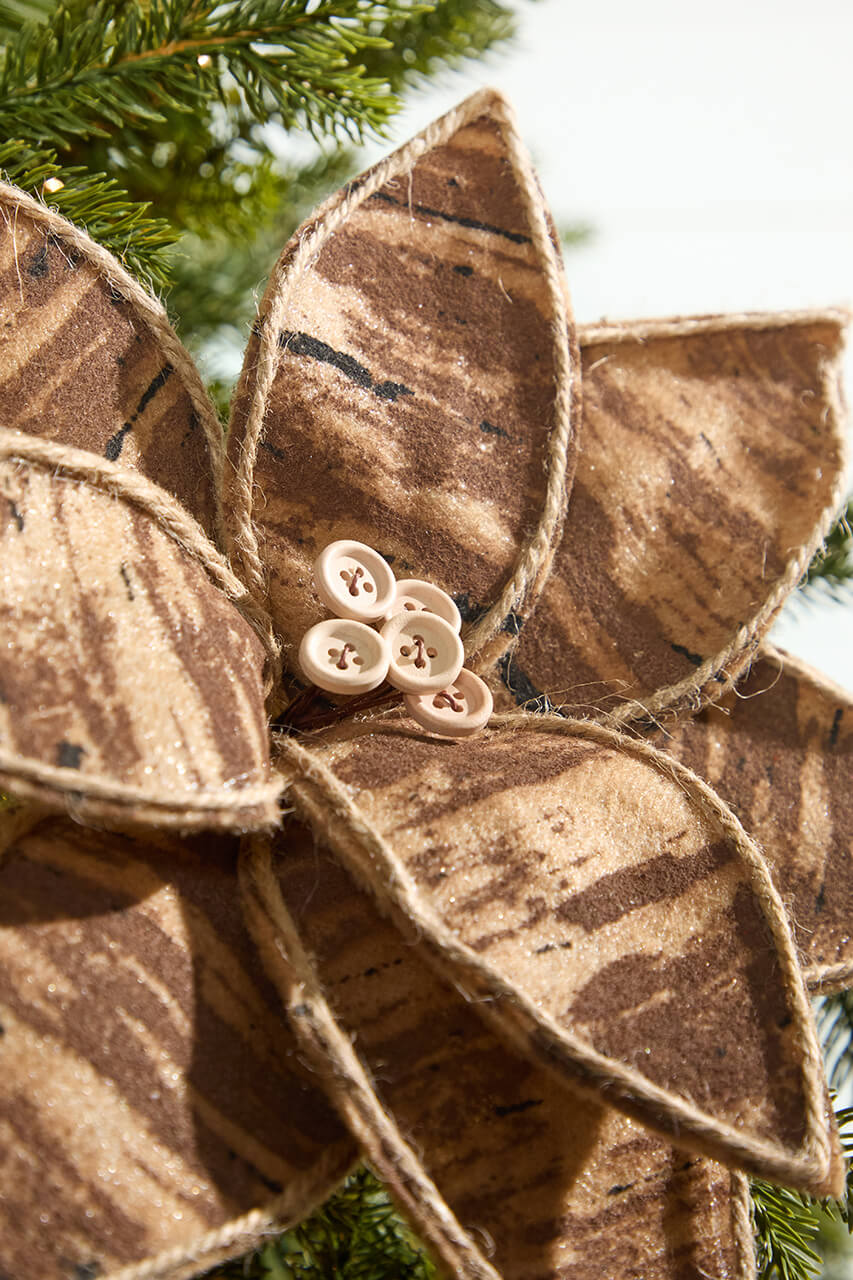 19" x 10" Natural Poinsettia Stem