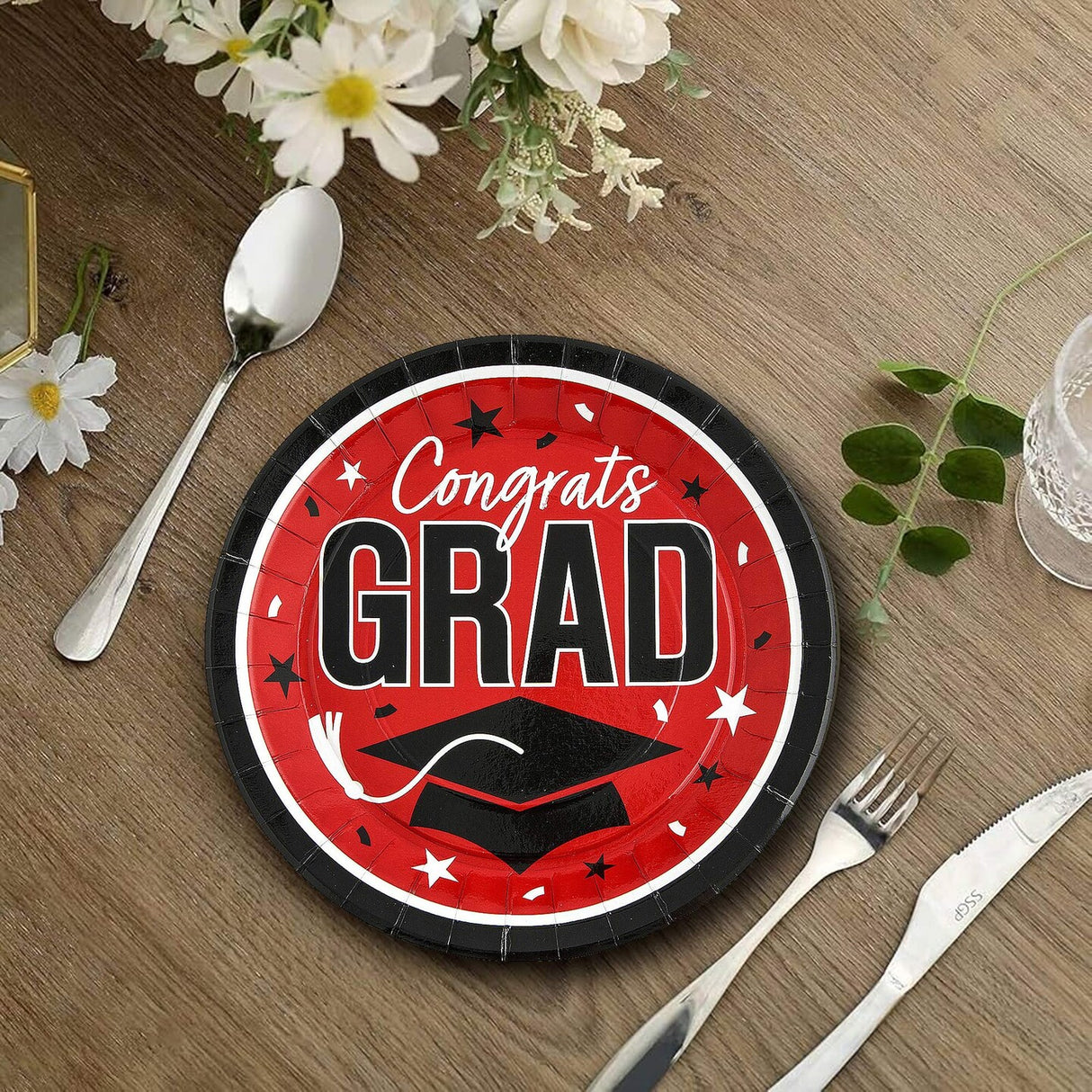 25 Count Red Congrats Grad Round Paper Plates 9 Inch for Festive Graduation Events