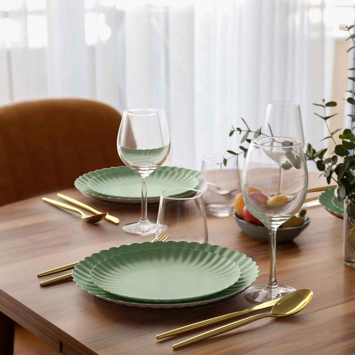 10 Count Scalloped Matcha Green Paper Plates for Stylish Party Dining and Events 10.5 Inch