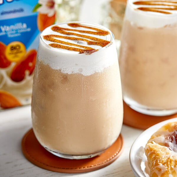 Almond Breeze Vanilla Almond Milk 32 fl. oz. - 12/Case
