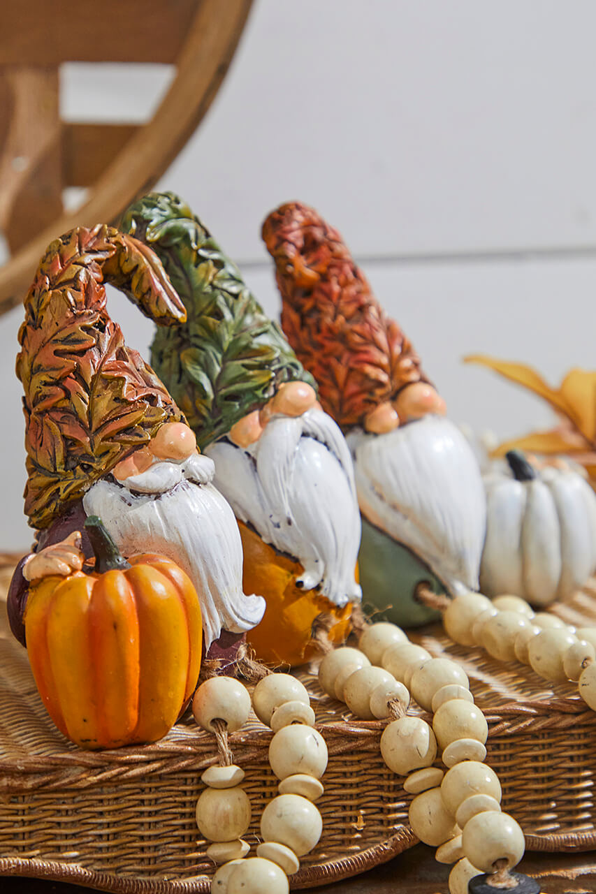 10" Resin Harvest Gnomes Shelf Sitter