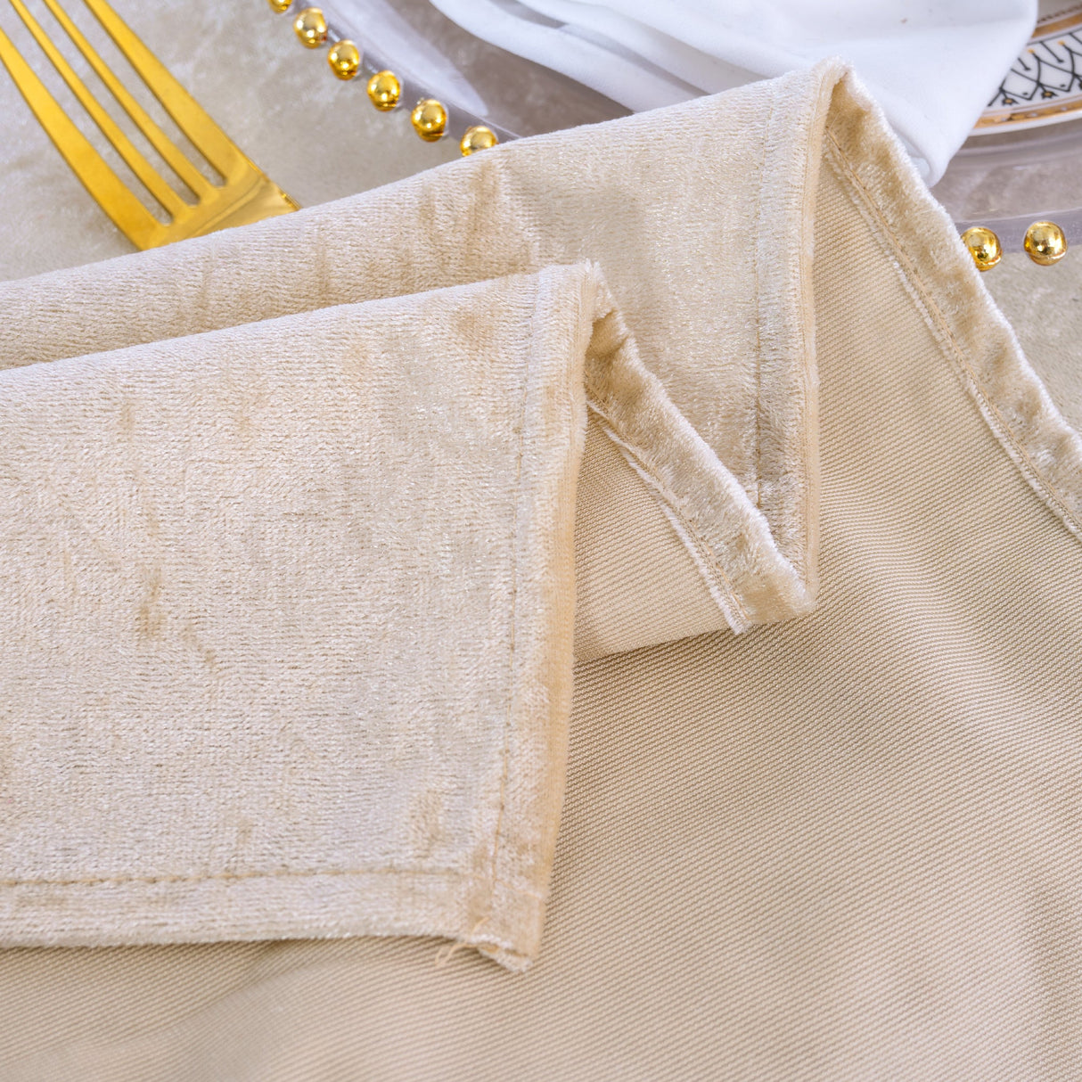 Crushed Velvet Rectangular Tablecloth 90x156 Champagne