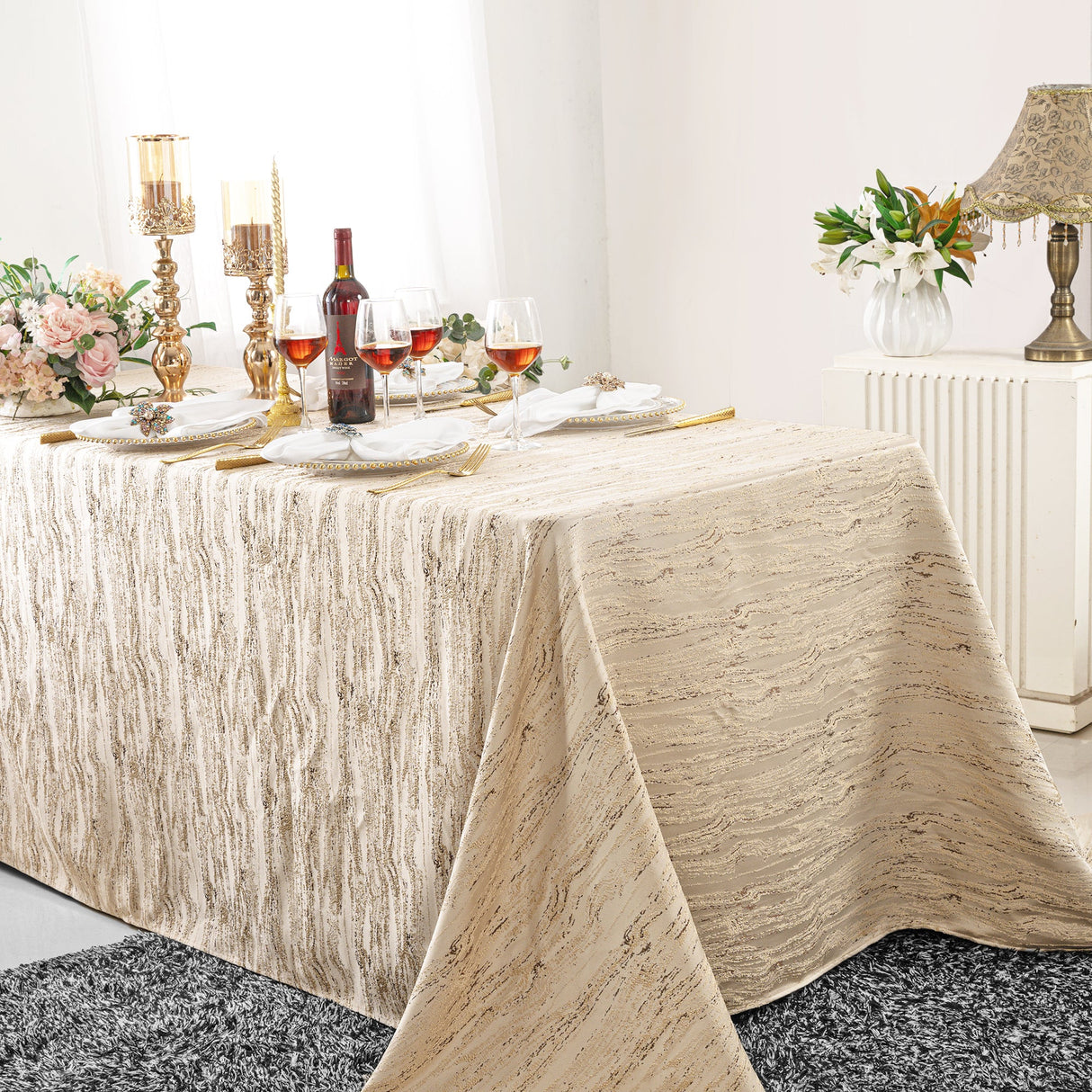 Rectangular Jacquard Polyester Tablecloth 90x132 Champagne