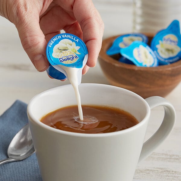 International Delight French Vanilla Single Serve Non-Dairy Creamer - 144/Case
