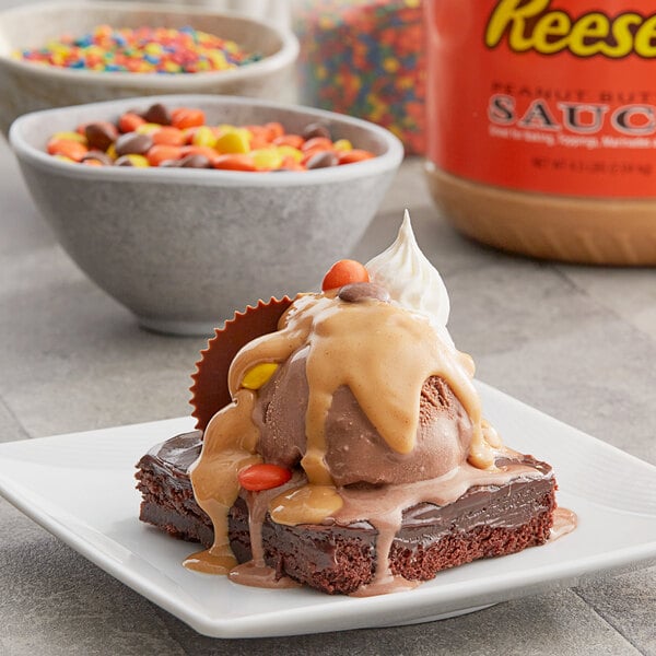 REESE'S Peanut Butter Sauce Jar 4.5 lb. - 6/Case