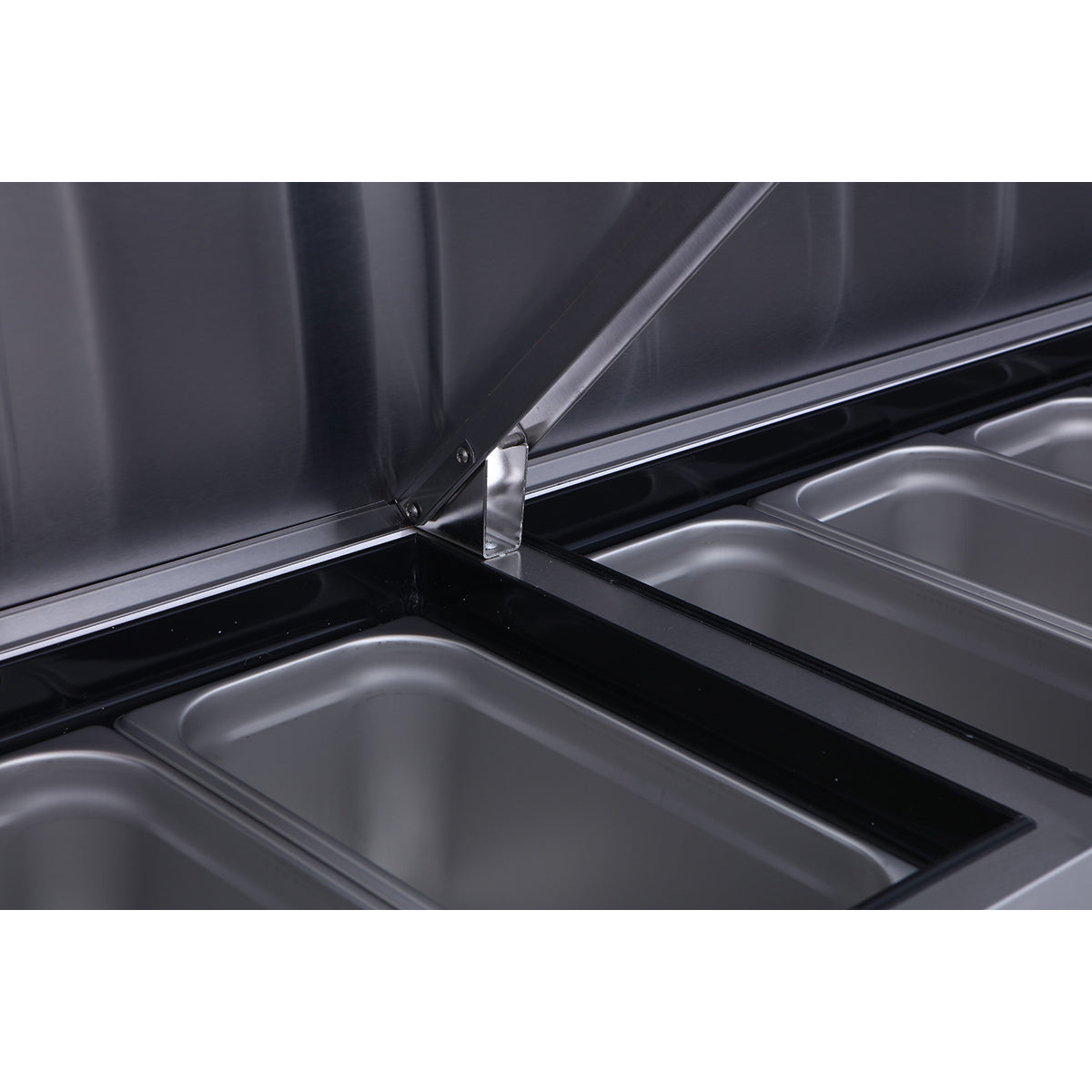 Atosa MPF8201GR Side Mount Refrigerated Pizza Prep Table 44"W X 33.1"D X 44"H with Self-Closing Solid Door