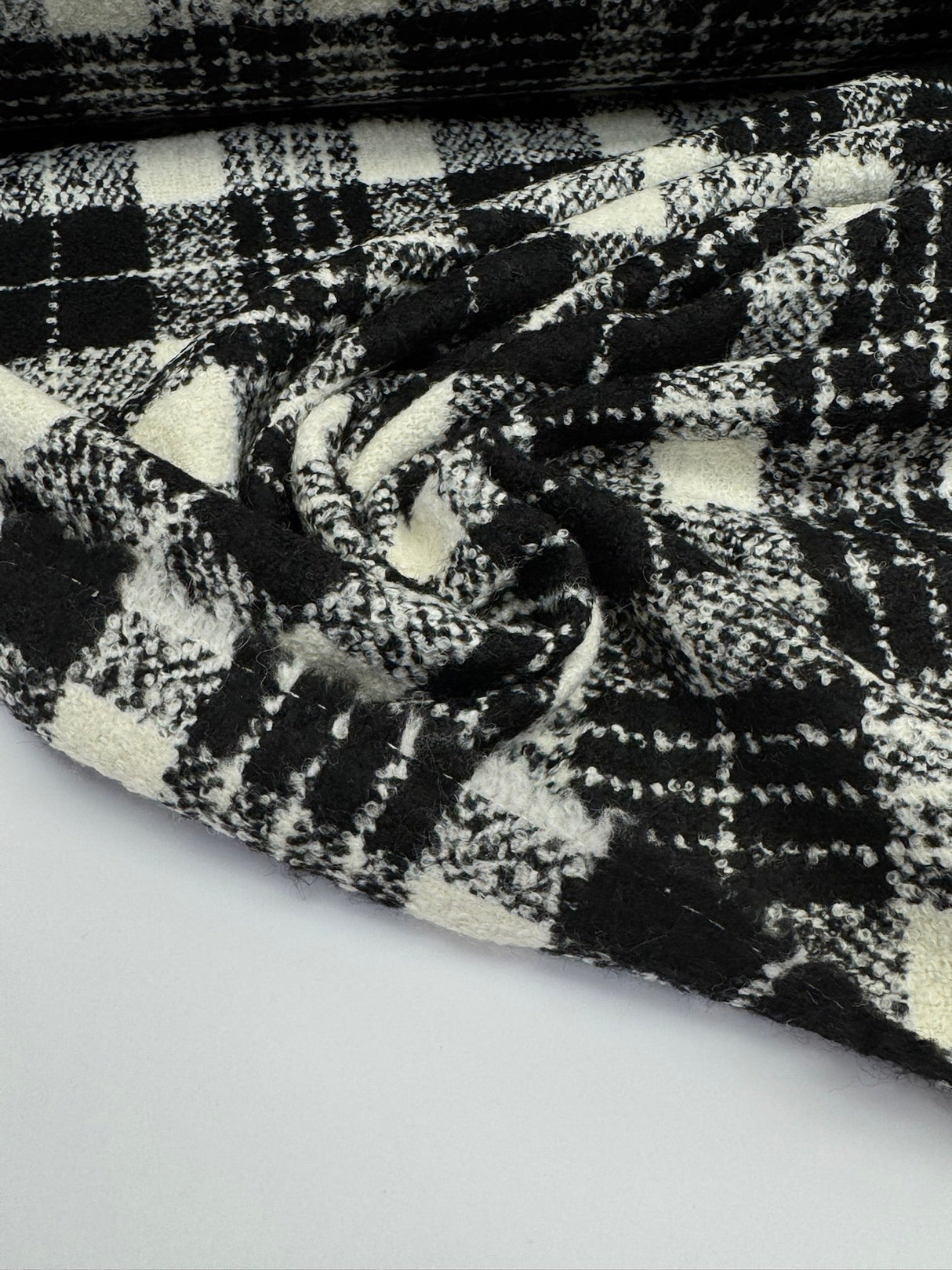 Wool Blend Tweed Bouclé Black White