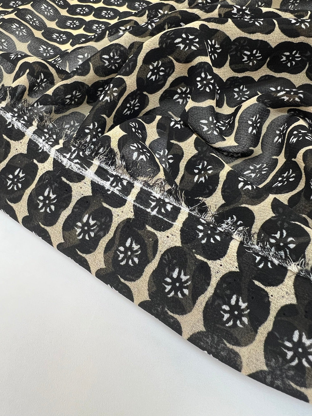 Polyester Chiffon Crepe Printed Beige Black