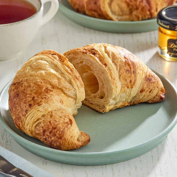 Gourmand Pastries Ready-to-Bake Panettone Curved Croissant 2.8 oz. - 75/Case