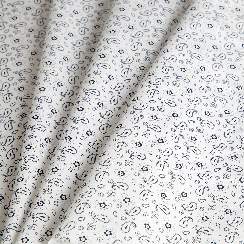 White/Navy Paisley Combed Cotton Sateen
