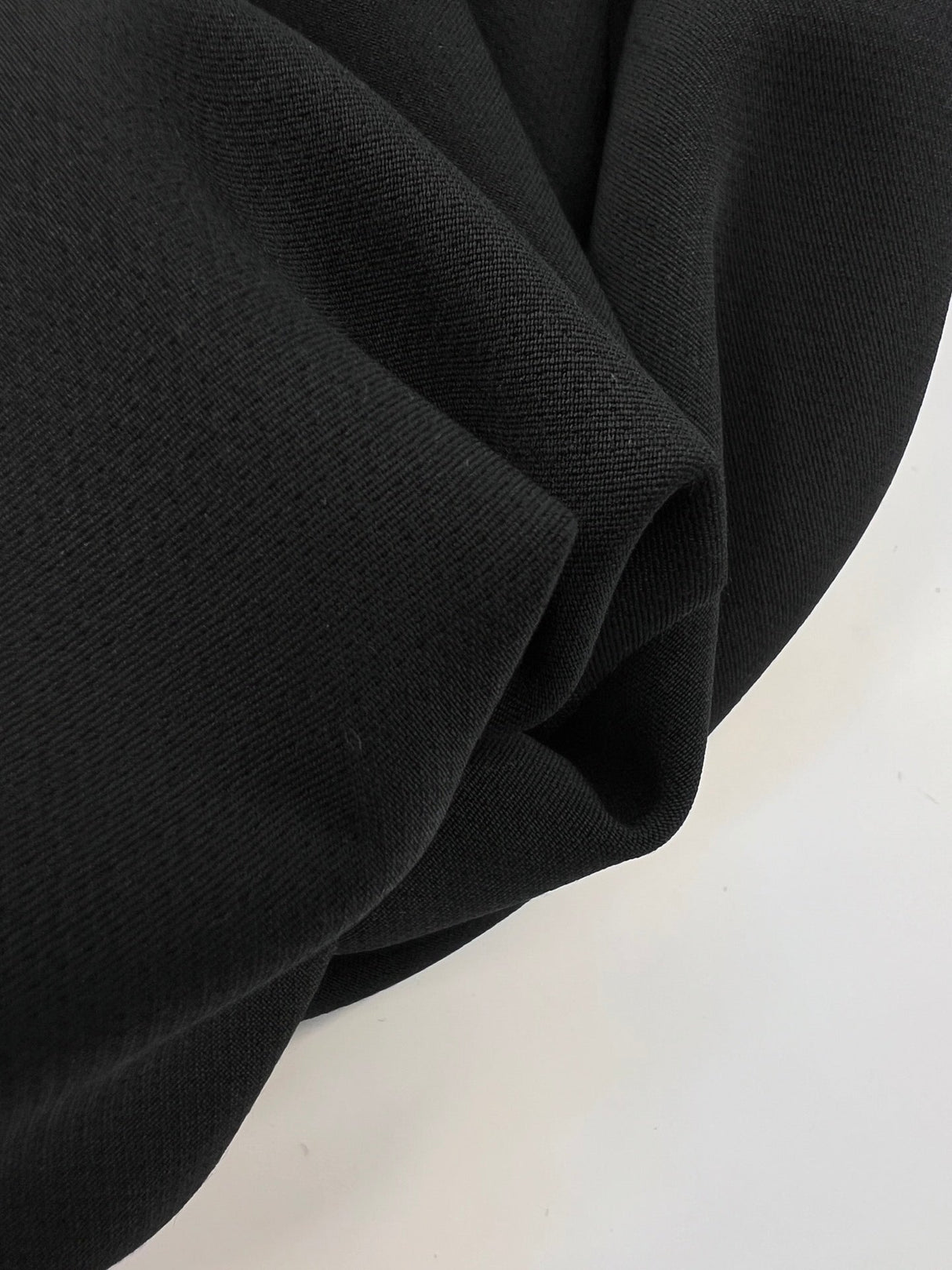 Virgin Wool Crepe Black