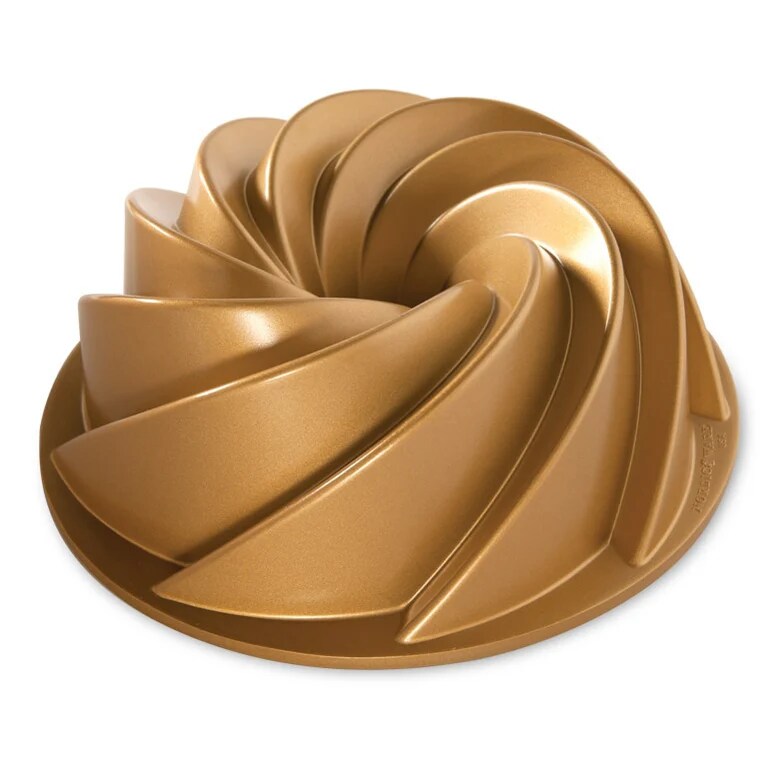 Nordic Ware 6 Cup Heritage Bundt Cake Pan