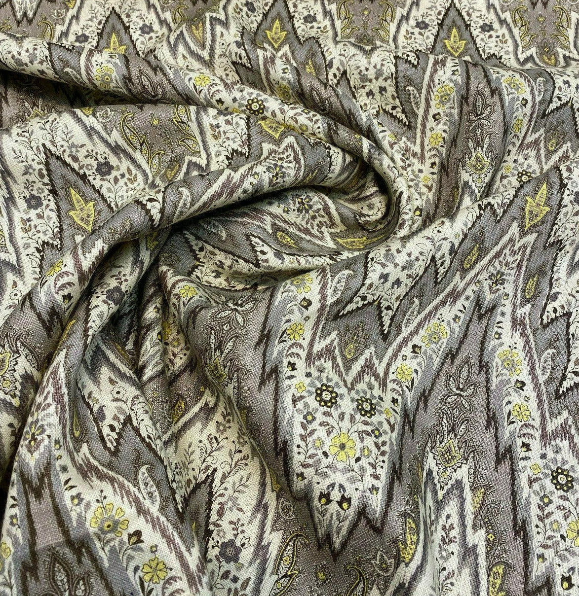 Waverly Williamsburg Bray Linen Fabric - Birch Chevron Flamestitch, 54" Width (1 Yard)