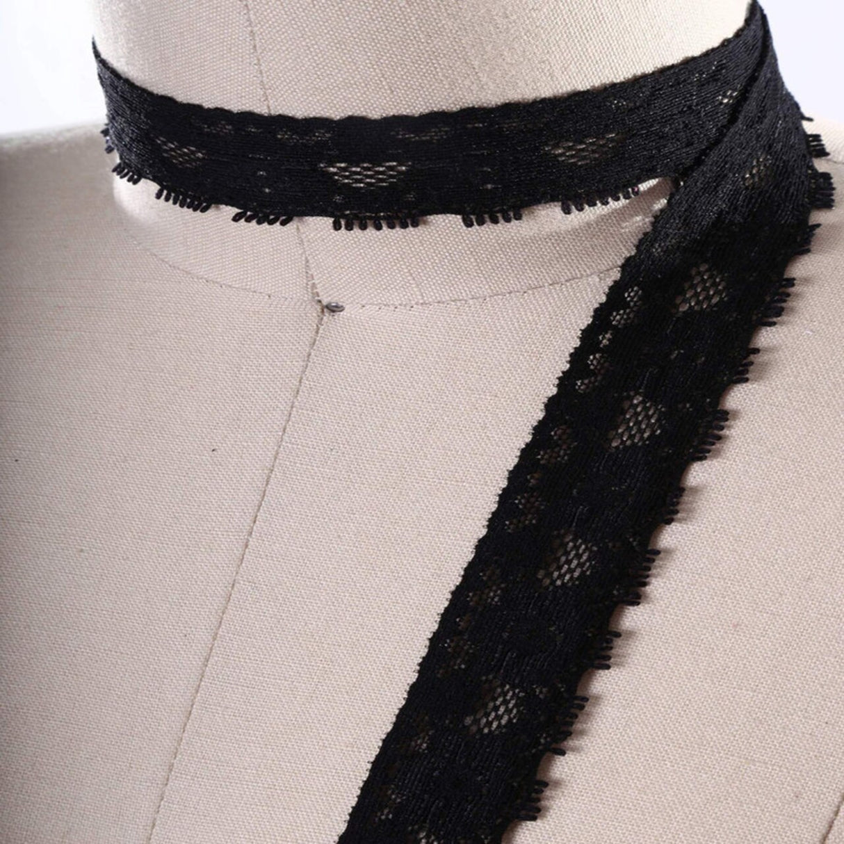 Black Stretch Lace 2 Yards Scalloped Heart Design Elastic Trim for Lingerie & Apparel