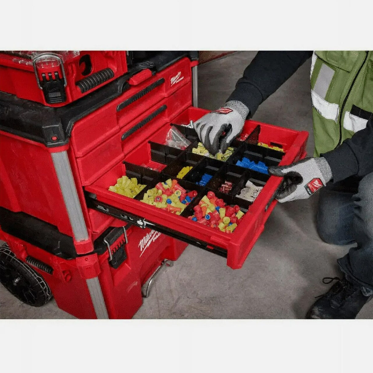 Milwaukee 48-22-8444 22" Modular 4-Drawer Tool Box – Heavy-Duty Storage with Metal Reinforced Corners, Red