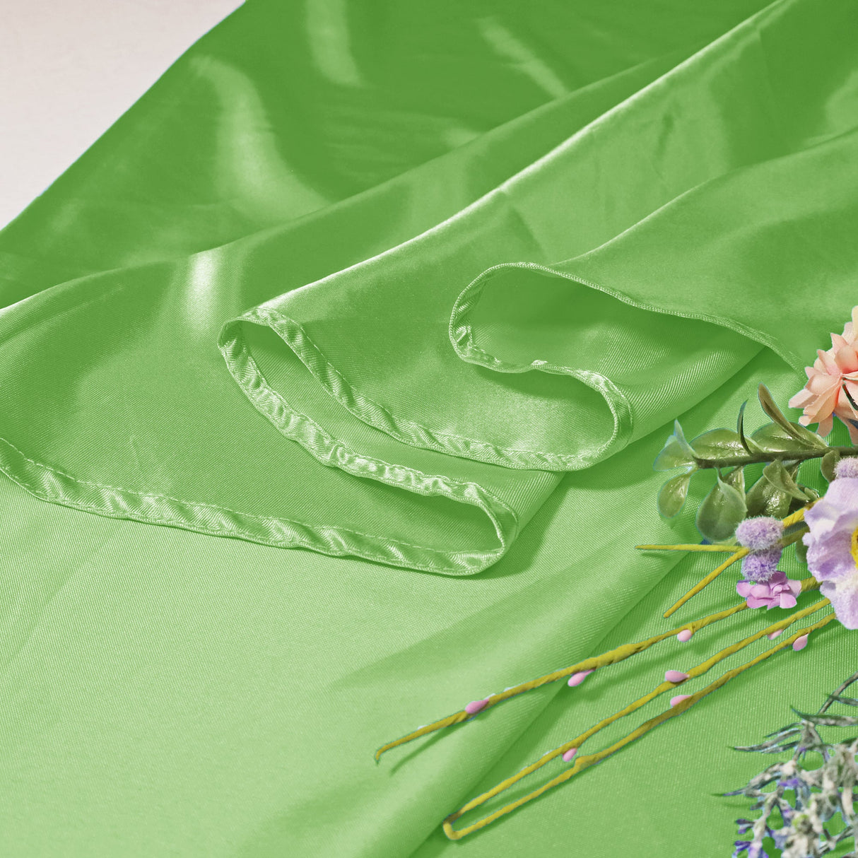 Round Satin Tablecloth 132" Apple Green