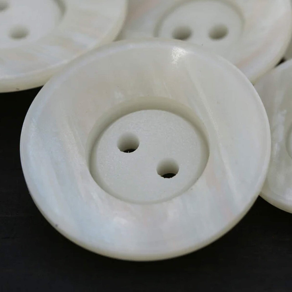 34L (21mm / 7/8") Ivory Faux Shell Buttons Iridescent Bowl Shape 2-Hole Sewing Buttons for Crafts & Garments