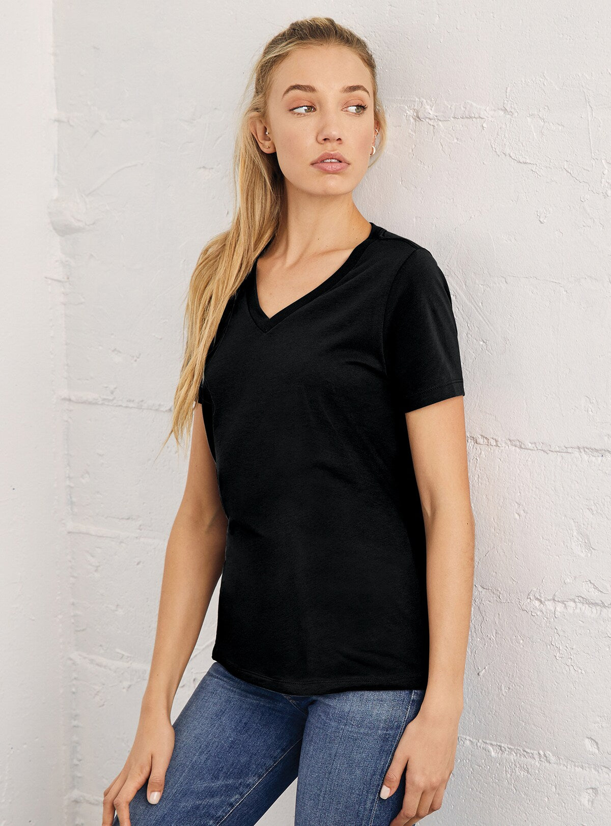 Women’s Relaxed Jersey Short Sleeve V-Neck Tee | RADYAN®
